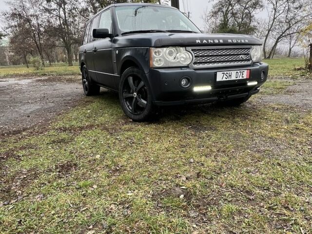 Серый Ленд Ровер Рендж Ровер, объемом двигателя 3.6 л и пробегом 287 тыс. км за 8900 $, фото 2 на Automoto.ua