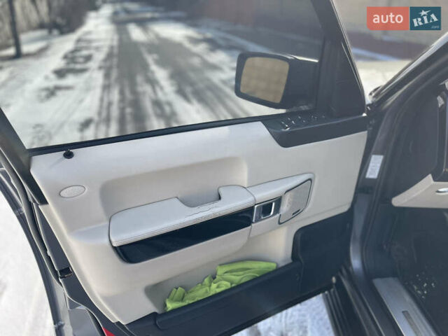 Сірий Ленд Ровер Рендж Ровер, об'ємом двигуна 4.2 л та пробігом 167 тис. км за 12000 $, фото 8 на Automoto.ua