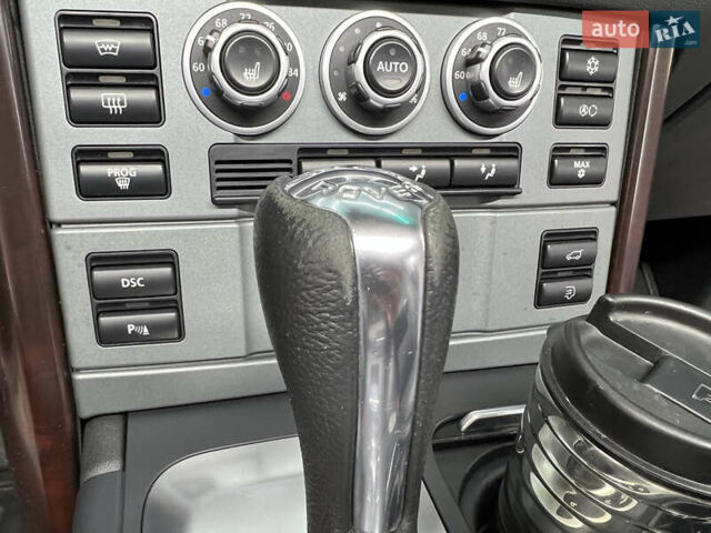 Серый Ленд Ровер Рендж Ровер, объемом двигателя 4.4 л и пробегом 198 тыс. км за 12000 $, фото 12 на Automoto.ua