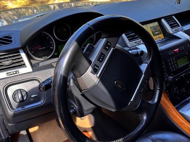 Серый Ленд Ровер Рендж Ровер, объемом двигателя 4.2 л и пробегом 215 тыс. км за 12700 $, фото 9 на Automoto.ua