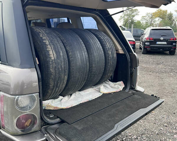 Серый Ленд Ровер Рендж Ровер, объемом двигателя 3.63 л и пробегом 240 тыс. км за 10500 $, фото 12 на Automoto.ua