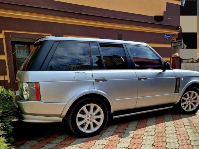 Серый Ленд Ровер Рендж Ровер, объемом двигателя 4.2 л и пробегом 131 тыс. км за 15000 $, фото 2 на Automoto.ua