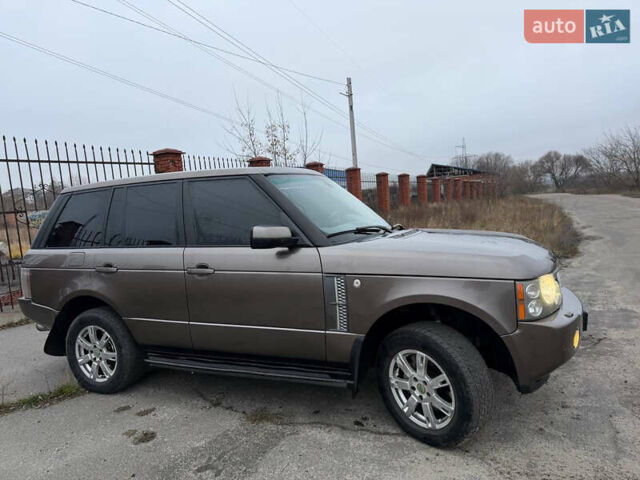 Серый Ленд Ровер Рендж Ровер, объемом двигателя 3.63 л и пробегом 240 тыс. км за 9999 $, фото 6 на Automoto.ua