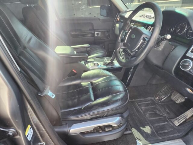 Сірий Ленд Ровер Рендж Ровер, об'ємом двигуна 3.6 л та пробігом 105 тис. км за 6341 $, фото 15 на Automoto.ua