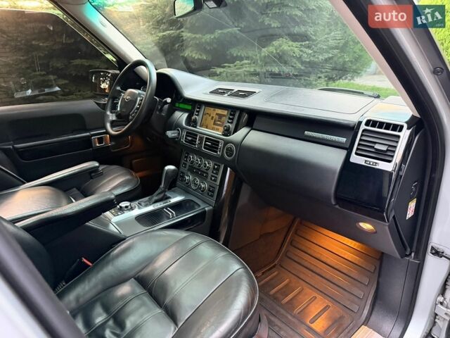 Сірий Ленд Ровер Рендж Ровер, об'ємом двигуна 4.2 л та пробігом 190 тис. км за 6700 $, фото 29 на Automoto.ua