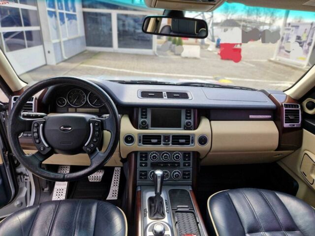 Серый Ленд Ровер Рендж Ровер, объемом двигателя 4.2 л и пробегом 131 тыс. км за 15000 $, фото 5 на Automoto.ua