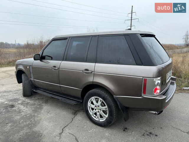 Серый Ленд Ровер Рендж Ровер, объемом двигателя 3.63 л и пробегом 240 тыс. км за 9999 $, фото 3 на Automoto.ua