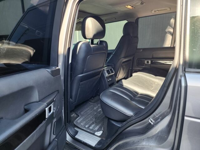 Сірий Ленд Ровер Рендж Ровер, об'ємом двигуна 3.6 л та пробігом 105 тис. км за 6341 $, фото 21 на Automoto.ua