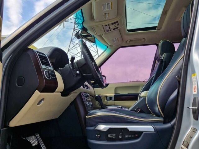 Серый Ленд Ровер Рендж Ровер, объемом двигателя 4.2 л и пробегом 131 тыс. км за 15000 $, фото 12 на Automoto.ua