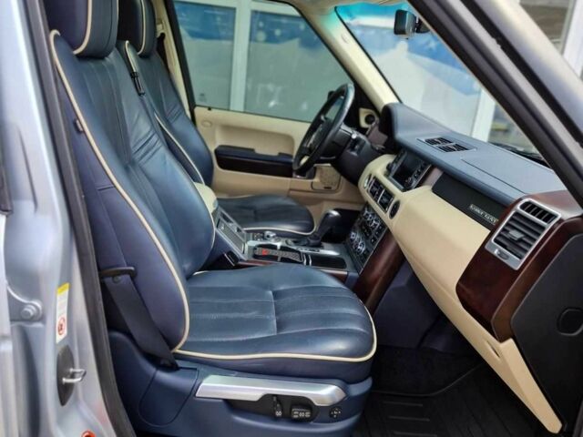 Серый Ленд Ровер Рендж Ровер, объемом двигателя 4.2 л и пробегом 131 тыс. км за 15000 $, фото 7 на Automoto.ua