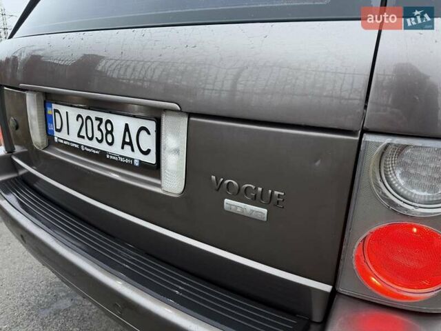 Сірий Ленд Ровер Рендж Ровер, об'ємом двигуна 3.6 л та пробігом 241 тис. км за 12000 $, фото 16 на Automoto.ua