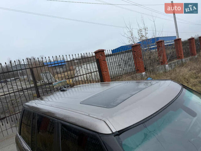 Серый Ленд Ровер Рендж Ровер, объемом двигателя 3.63 л и пробегом 240 тыс. км за 9999 $, фото 16 на Automoto.ua