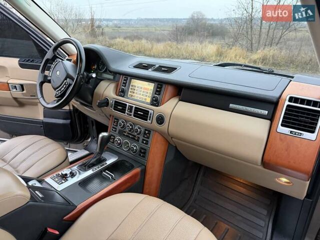 Сірий Ленд Ровер Рендж Ровер, об'ємом двигуна 3.6 л та пробігом 241 тис. км за 12000 $, фото 33 на Automoto.ua