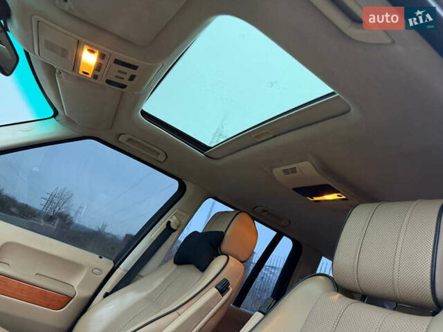 Серый Ленд Ровер Рендж Ровер, объемом двигателя 3.63 л и пробегом 240 тыс. км за 9999 $, фото 21 на Automoto.ua