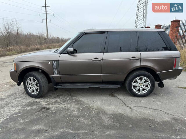 Серый Ленд Ровер Рендж Ровер, объемом двигателя 3.63 л и пробегом 240 тыс. км за 9999 $, фото 2 на Automoto.ua