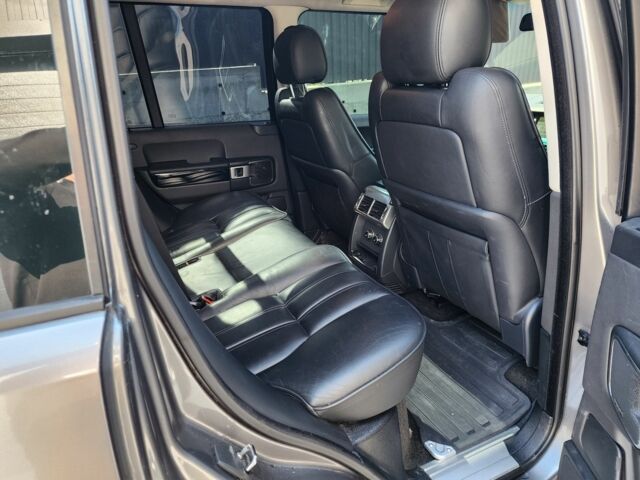 Сірий Ленд Ровер Рендж Ровер, об'ємом двигуна 3.6 л та пробігом 105 тис. км за 6341 $, фото 22 на Automoto.ua