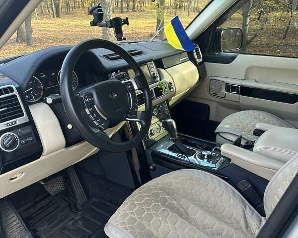 Серый Ленд Ровер Рендж Ровер, объемом двигателя 3.63 л и пробегом 229 тыс. км за 16500 $, фото 7 на Automoto.ua