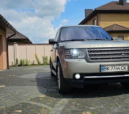 Сірий Ленд Ровер Рендж Ровер, об'ємом двигуна 3.63 л та пробігом 370 тис. км за 22900 $, фото 1 на Automoto.ua