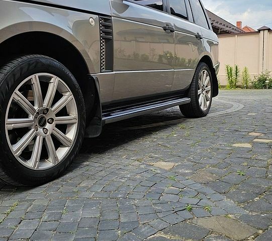 Сірий Ленд Ровер Рендж Ровер, об'ємом двигуна 3.63 л та пробігом 370 тис. км за 22900 $, фото 121 на Automoto.ua