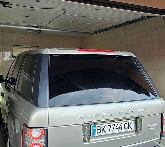 Сірий Ленд Ровер Рендж Ровер, об'ємом двигуна 3.63 л та пробігом 370 тис. км за 23900 $, фото 183 на Automoto.ua