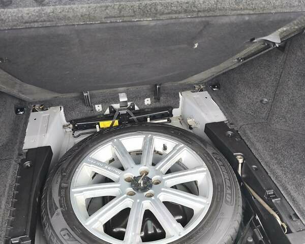 Сірий Ленд Ровер Рендж Ровер, об'ємом двигуна 4.37 л та пробігом 246 тис. км за 21000 $, фото 17 на Automoto.ua