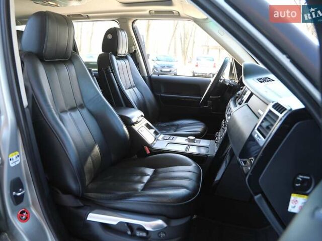 Серый Ленд Ровер Рендж Ровер, объемом двигателя 4.37 л и пробегом 252 тыс. км за 21500 $, фото 9 на Automoto.ua