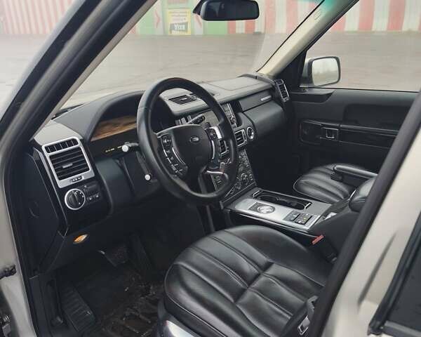 Сірий Ленд Ровер Рендж Ровер, об'ємом двигуна 4.37 л та пробігом 246 тис. км за 21000 $, фото 9 на Automoto.ua