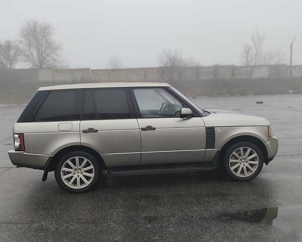 Сірий Ленд Ровер Рендж Ровер, об'ємом двигуна 4.37 л та пробігом 246 тис. км за 21000 $, фото 3 на Automoto.ua