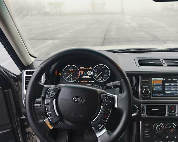 Сірий Ленд Ровер Рендж Ровер, об'ємом двигуна 4.37 л та пробігом 246 тис. км за 21000 $, фото 13 на Automoto.ua