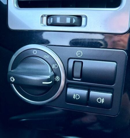 Серый Ленд Ровер Рендж Ровер, объемом двигателя 5 л и пробегом 255 тыс. км за 15350 $, фото 16 на Automoto.ua