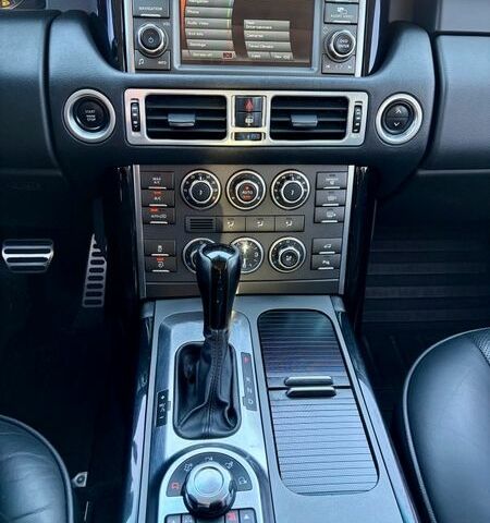 Серый Ленд Ровер Рендж Ровер, объемом двигателя 5 л и пробегом 255 тыс. км за 15350 $, фото 21 на Automoto.ua