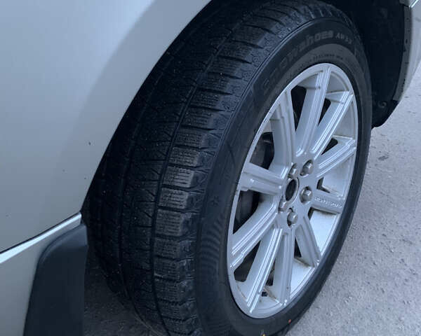 Серый Ленд Ровер Рендж Ровер, объемом двигателя 4.37 л и пробегом 398 тыс. км за 12500 $, фото 6 на Automoto.ua