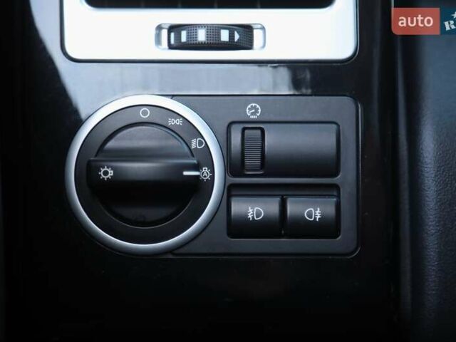 Серый Ленд Ровер Рендж Ровер, объемом двигателя 4.37 л и пробегом 252 тыс. км за 21500 $, фото 22 на Automoto.ua