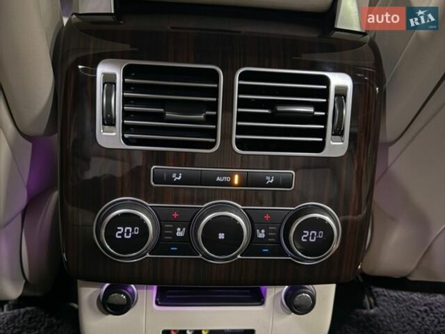 Сірий Ленд Ровер Рендж Ровер, об'ємом двигуна 5 л та пробігом 174 тис. км за 38000 $, фото 21 на Automoto.ua