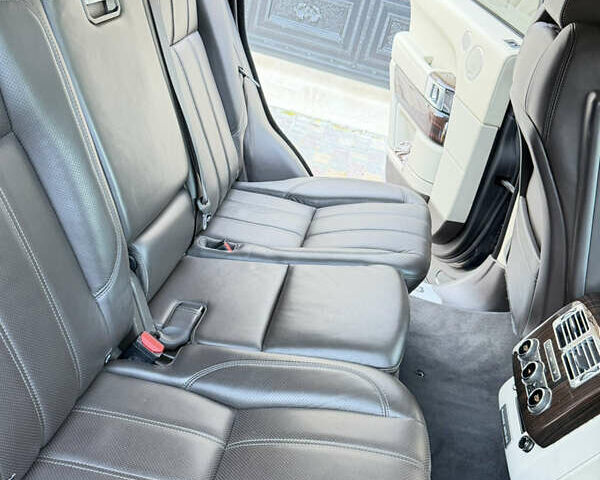 Серый Ленд Ровер Рендж Ровер, объемом двигателя 4.37 л и пробегом 179 тыс. км за 31900 $, фото 19 на Automoto.ua