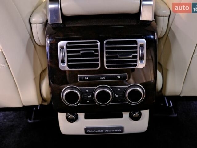 Сірий Ленд Ровер Рендж Ровер, об'ємом двигуна 4.37 л та пробігом 227 тис. км за 31900 $, фото 35 на Automoto.ua
