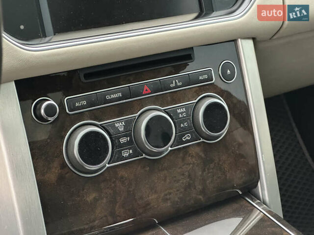 Сірий Ленд Ровер Рендж Ровер, об'ємом двигуна 4.37 л та пробігом 181 тис. км за 34500 $, фото 79 на Automoto.ua