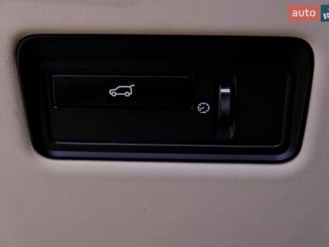 Сірий Ленд Ровер Рендж Ровер, об'ємом двигуна 4.37 л та пробігом 227 тис. км за 31900 $, фото 22 на Automoto.ua