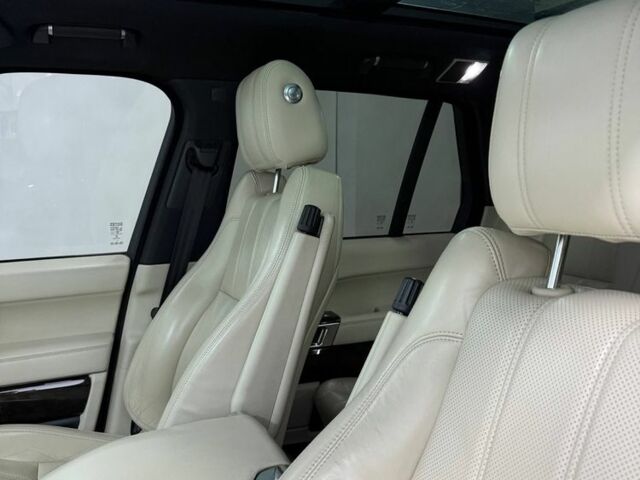 Серый Ленд Ровер Рендж Ровер, объемом двигателя 4.4 л и пробегом 230 тыс. км за 32000 $, фото 3 на Automoto.ua