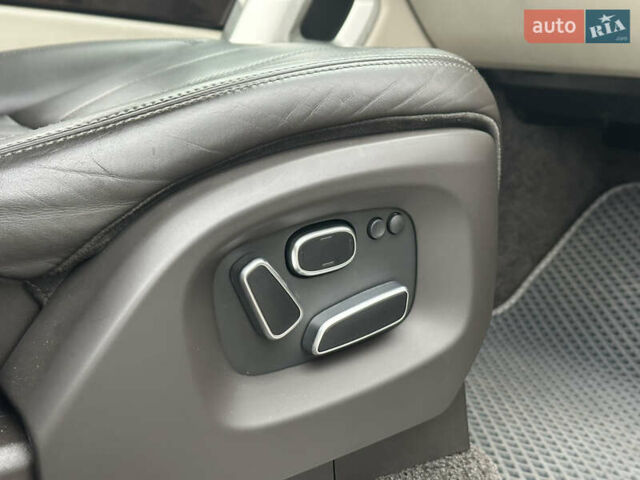 Сірий Ленд Ровер Рендж Ровер, об'ємом двигуна 4.37 л та пробігом 181 тис. км за 34500 $, фото 56 на Automoto.ua