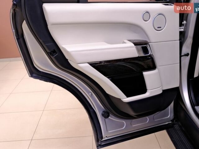 Сірий Ленд Ровер Рендж Ровер, об'ємом двигуна 4.37 л та пробігом 227 тис. км за 31900 $, фото 31 на Automoto.ua