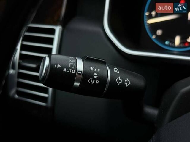 Серый Ленд Ровер Рендж Ровер, объемом двигателя 4.37 л и пробегом 207 тыс. км за 35000 $, фото 16 на Automoto.ua