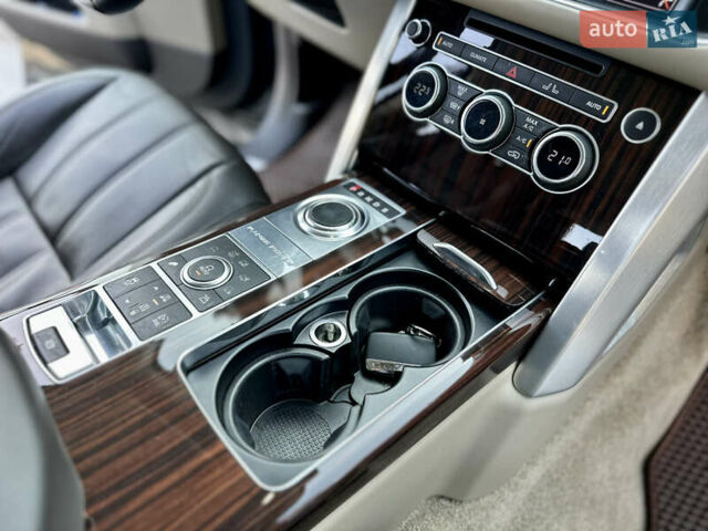 Серый Ленд Ровер Рендж Ровер, объемом двигателя 4.37 л и пробегом 100 тыс. км за 42000 $, фото 53 на Automoto.ua