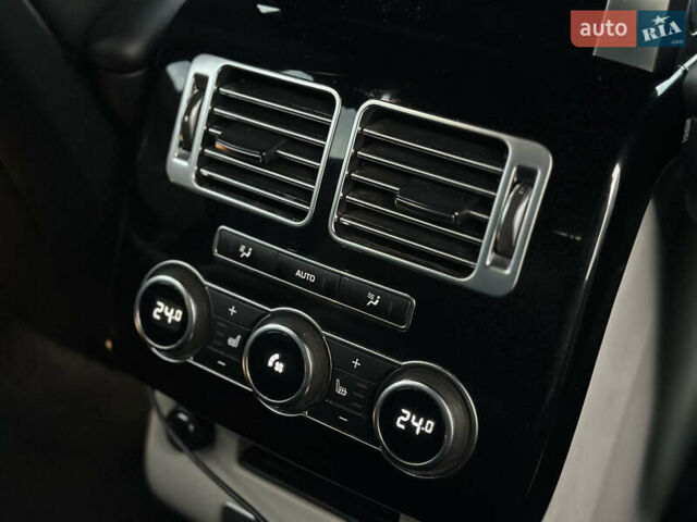 Сірий Ленд Ровер Рендж Ровер, об'ємом двигуна 4.37 л та пробігом 190 тис. км за 29500 $, фото 17 на Automoto.ua