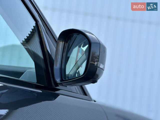 Серый Ленд Ровер Рендж Ровер, объемом двигателя 4.37 л и пробегом 100 тыс. км за 42000 $, фото 30 на Automoto.ua