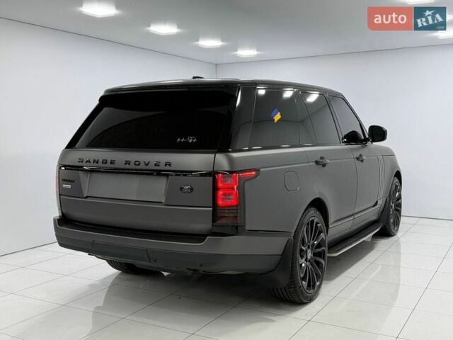 Серый Ленд Ровер Рендж Ровер, объемом двигателя 4.4 л и пробегом 230 тыс. км за 32000 $, фото 1 на Automoto.ua