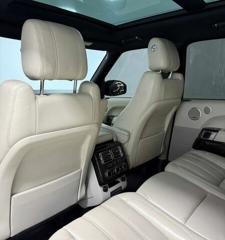 Серый Ленд Ровер Рендж Ровер, объемом двигателя 4.4 л и пробегом 230 тыс. км за 32000 $, фото 5 на Automoto.ua