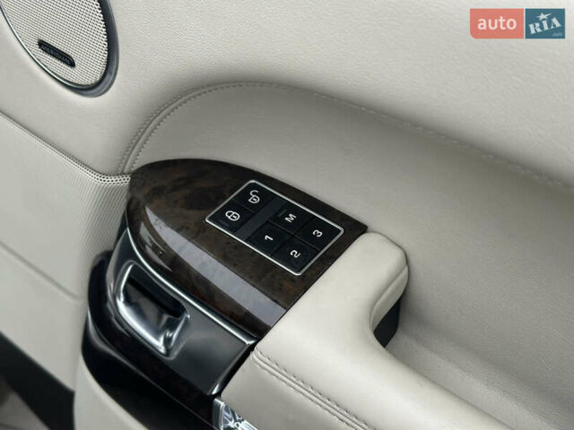 Сірий Ленд Ровер Рендж Ровер, об'ємом двигуна 4.37 л та пробігом 181 тис. км за 34500 $, фото 52 на Automoto.ua