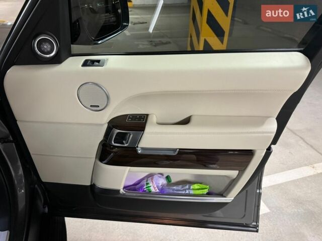 Сірий Ленд Ровер Рендж Ровер, об'ємом двигуна 5 л та пробігом 174 тис. км за 38000 $, фото 18 на Automoto.ua