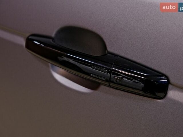 Сірий Ленд Ровер Рендж Ровер, об'ємом двигуна 4.37 л та пробігом 227 тис. км за 31900 $, фото 48 на Automoto.ua